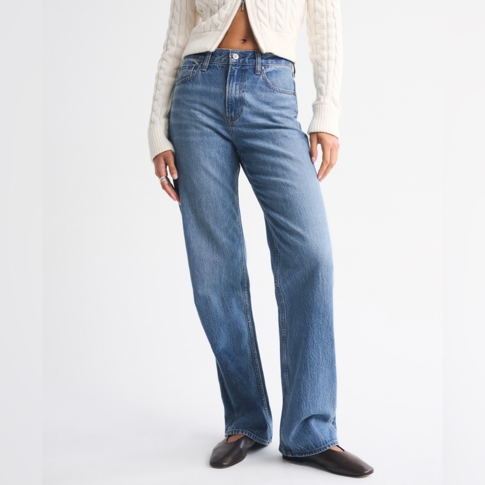 Abercrombie & Fitch High Rise Loose Jean Curve Love